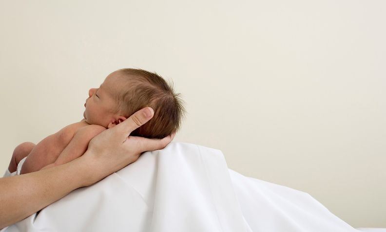 Chăm sóc trẻ sinh thiếu tháng: Những điều bố mẹ cần biết để bé phát triển khỏe mạnh